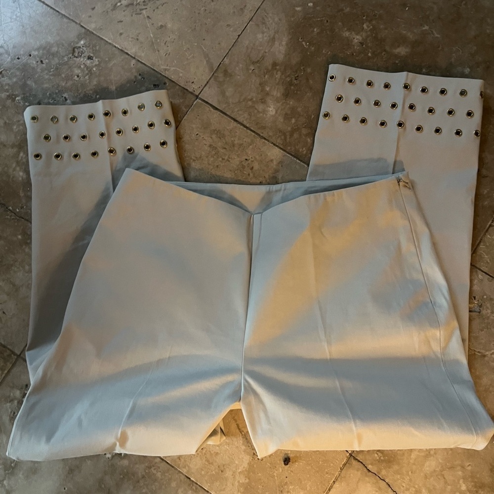Jones New York signature 6 petite capris NWOT gold accents  at hem - Picture 9 of 10